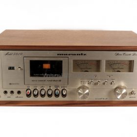 Marantz 5010 cassette deck in walnut case Marantz 5010 cassette deck in walnut case